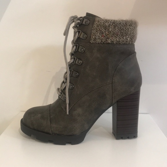 Raleigh Ankle Boot - Picture 3 of 7